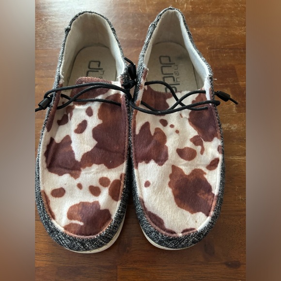 Hey Dudes Women’s Cow Print and Grey size 41 - Picture 2 of 13